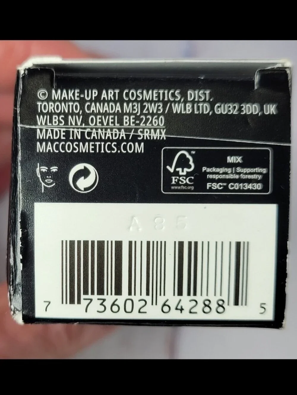 MAC Studio Fix Fluid 24 HR Matte Foundation NC25 BNIB